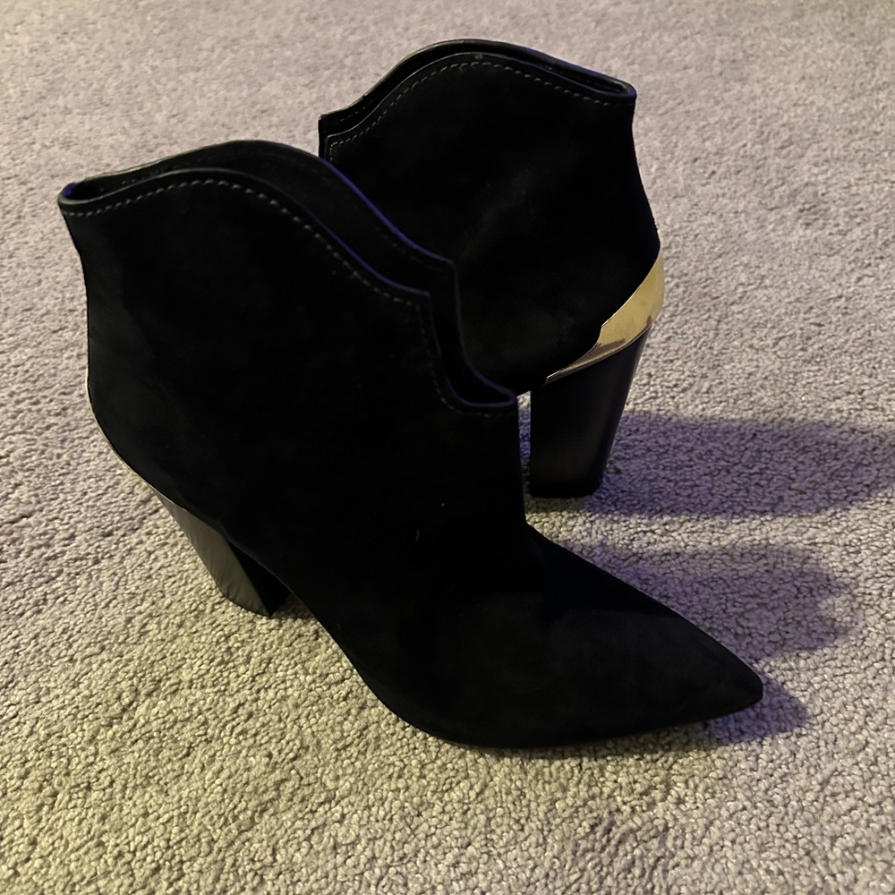 Sigerson Morrison Black Suede Western Ankle Bootie Boot Women’s Size 9.5